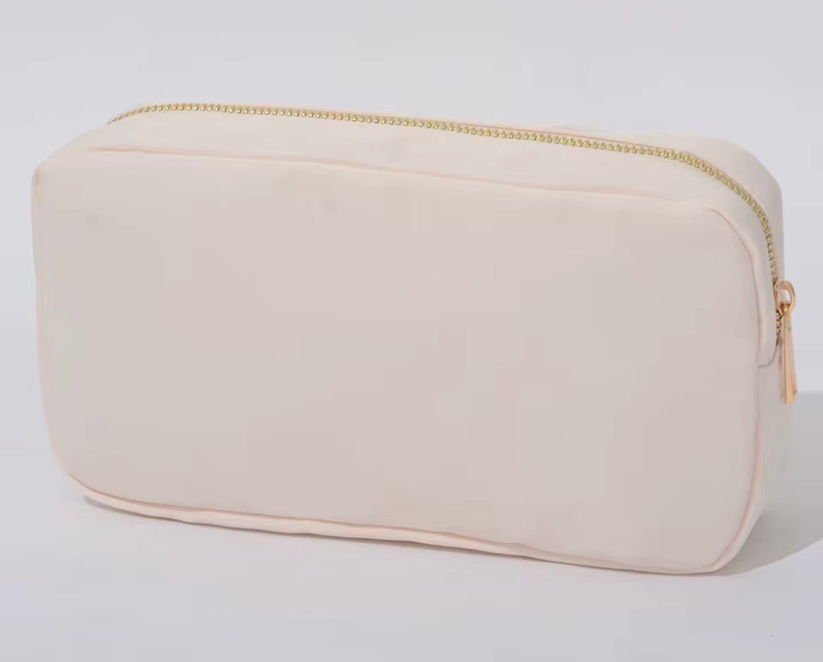 Medium Pouch (Includes 2 Patches)